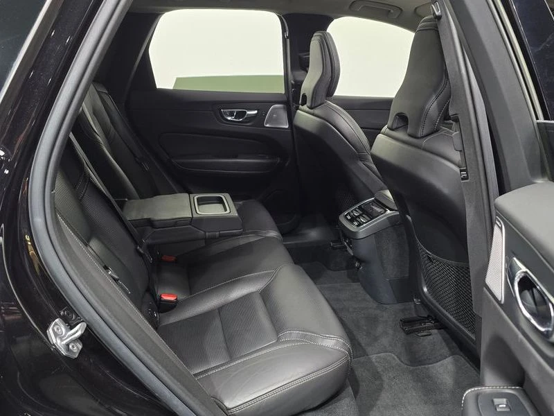 Volvo XC60 D5 Inscription| 190к.с.| ВКЛ.ТЕХНОТЕСТ, снимка 12 - Автомобили и джипове - 55171516