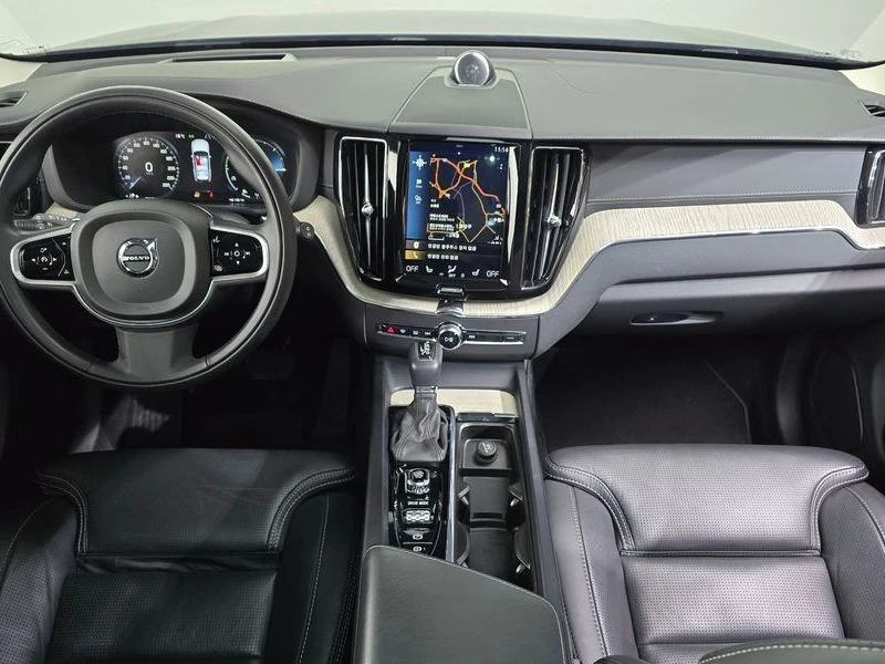 Volvo XC60 D5 Inscription| 190к.с.| ВКЛ.ТЕХНОТЕСТ, снимка 7 - Автомобили и джипове - 55171516