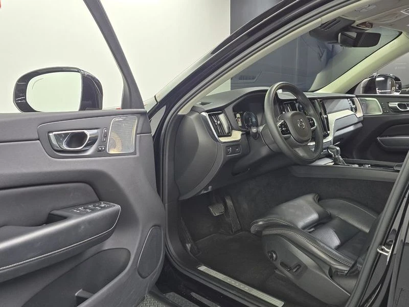 Volvo XC60 D5 Inscription| 190к.с.| ВКЛ.ТЕХНОТЕСТ, снимка 10 - Автомобили и джипове - 55171516