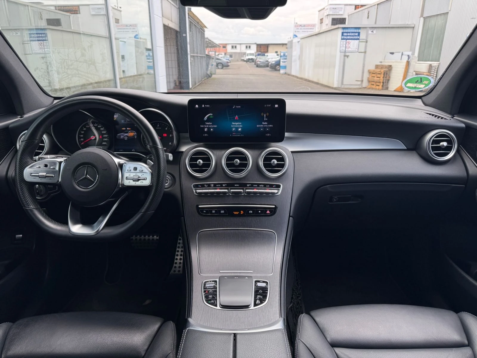 Mercedes-Benz GLC 220 D/4MATIC/194HP/AMG/DISTRONIC/360/LED/E149 - изображение 10