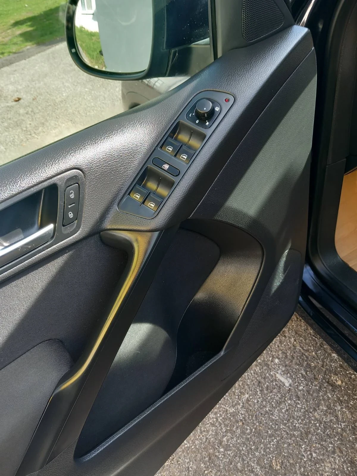 VW Tiguan Track & Field BlueMotion Techn DSG4x4 - изображение 9