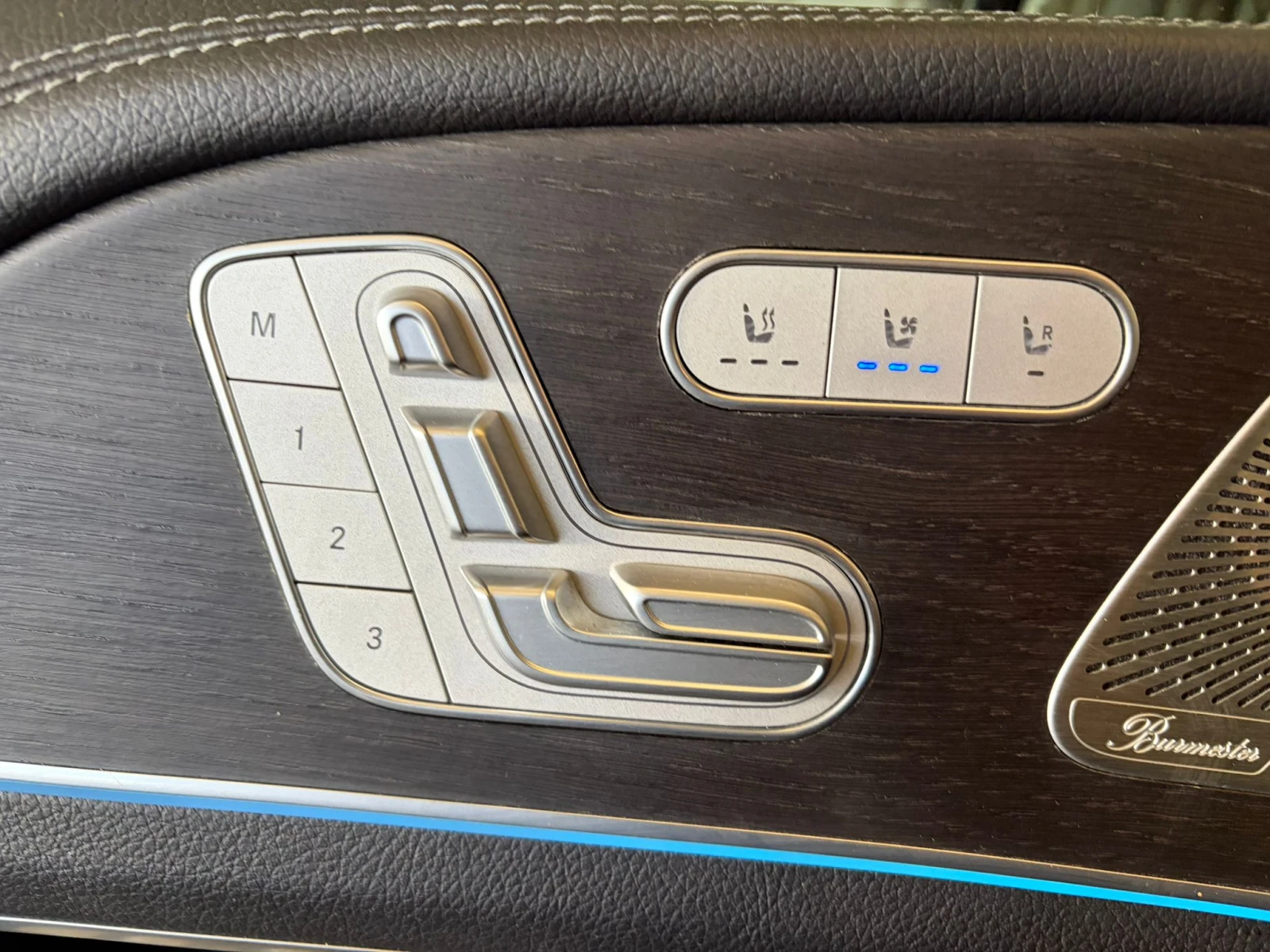 Mercedes-Benz GLE 350d, 9G, COUPE, AMG LINE, NIGHT, PANO, BURM, DIST, снимка 12 - Автомобили и джипове - 54100193