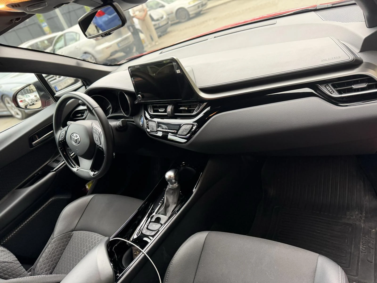 Toyota C-HR CLUB bi-tone, 73000km, ������ ������ �� ������ | Mobile.bg � ����������� 7