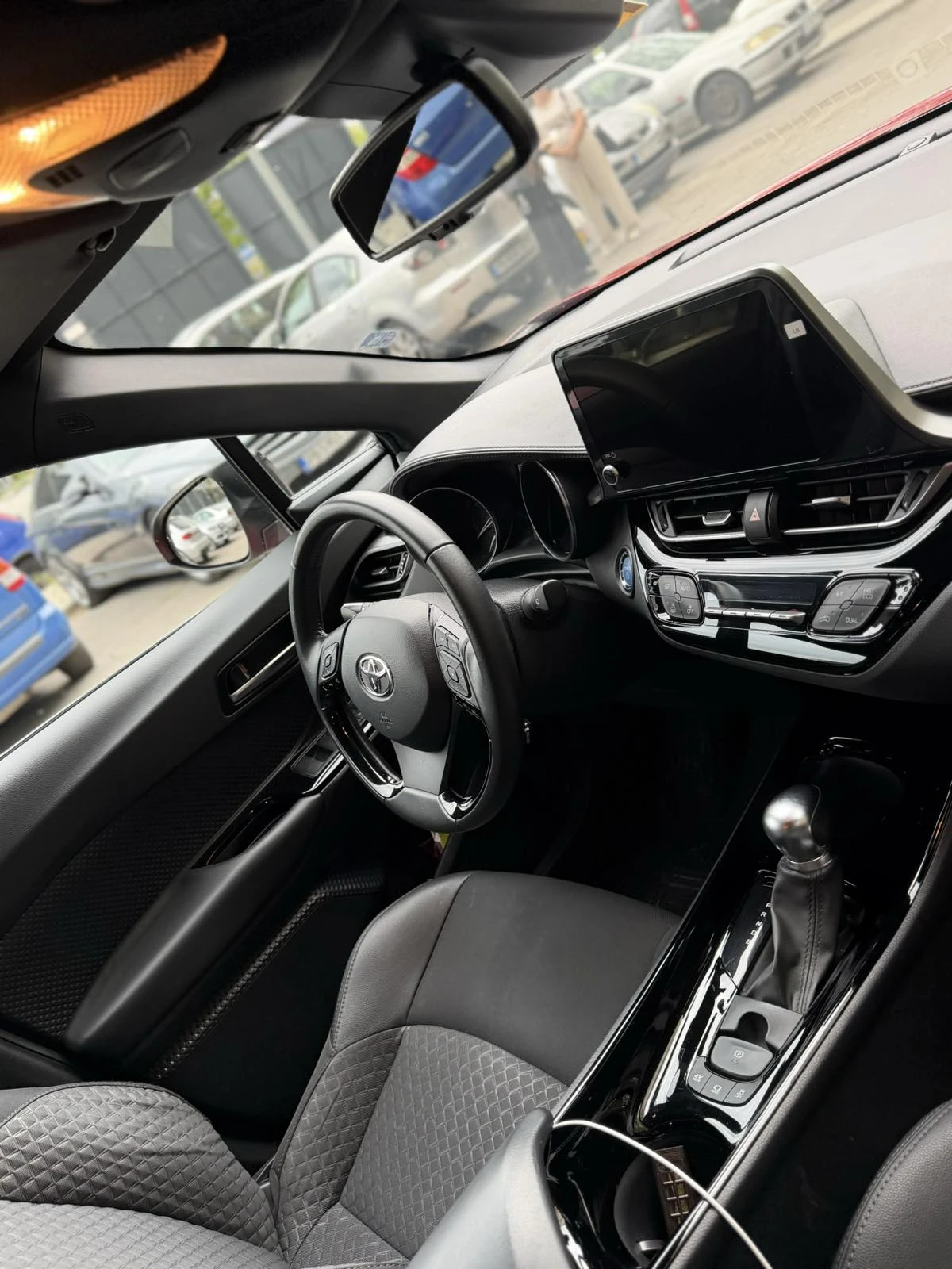 Toyota C-HR CLUB bi-tone, 73000km, ������ ������ �� ������ | Mobile.bg � ����������� 6