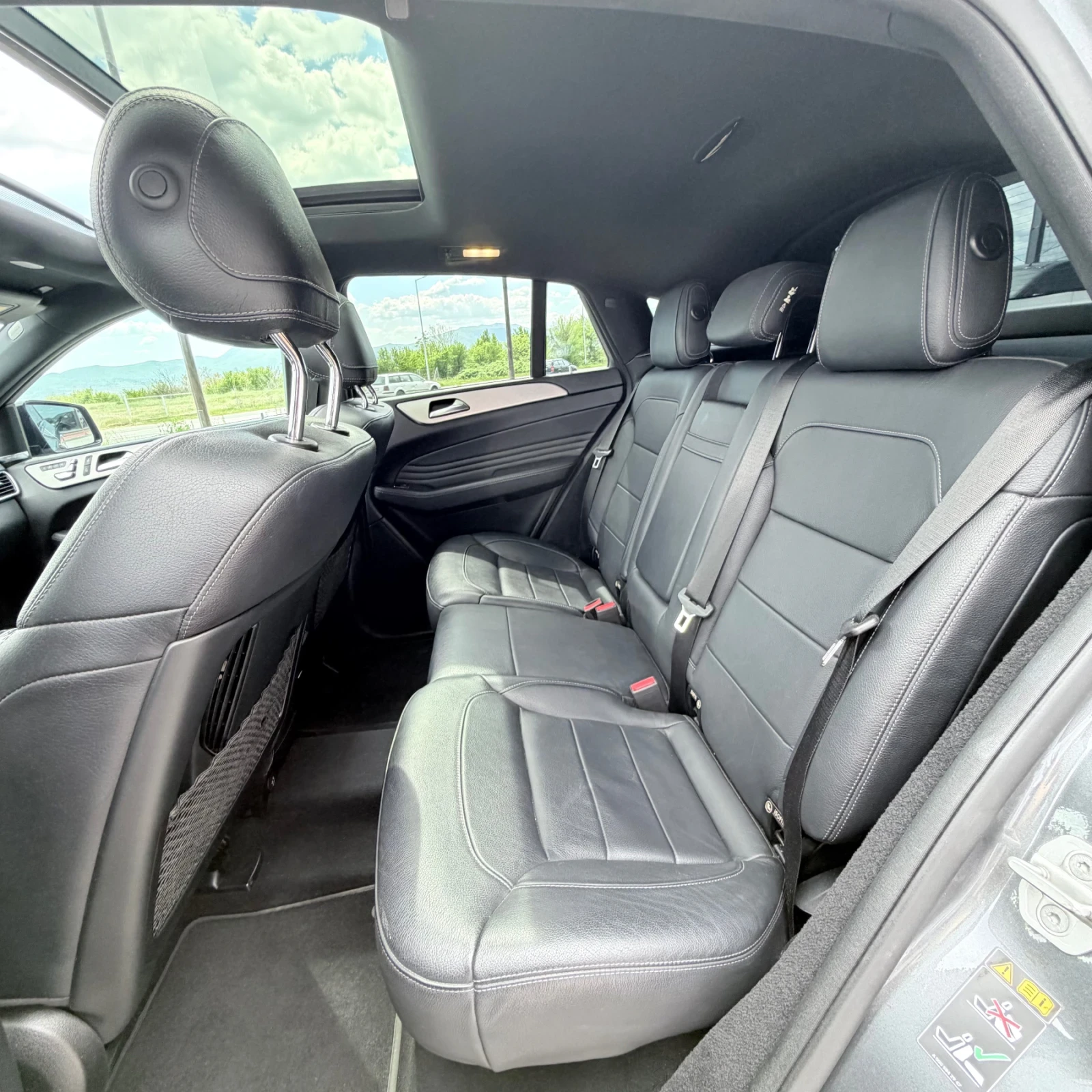 Mercedes-Benz GLE 350 ПЕЧКА;ПАНОРАМА;360 -Kamera;Keyless-Go;ОБДУХВАНЕ, снимка 8 - Автомобили и джипове - 54411779