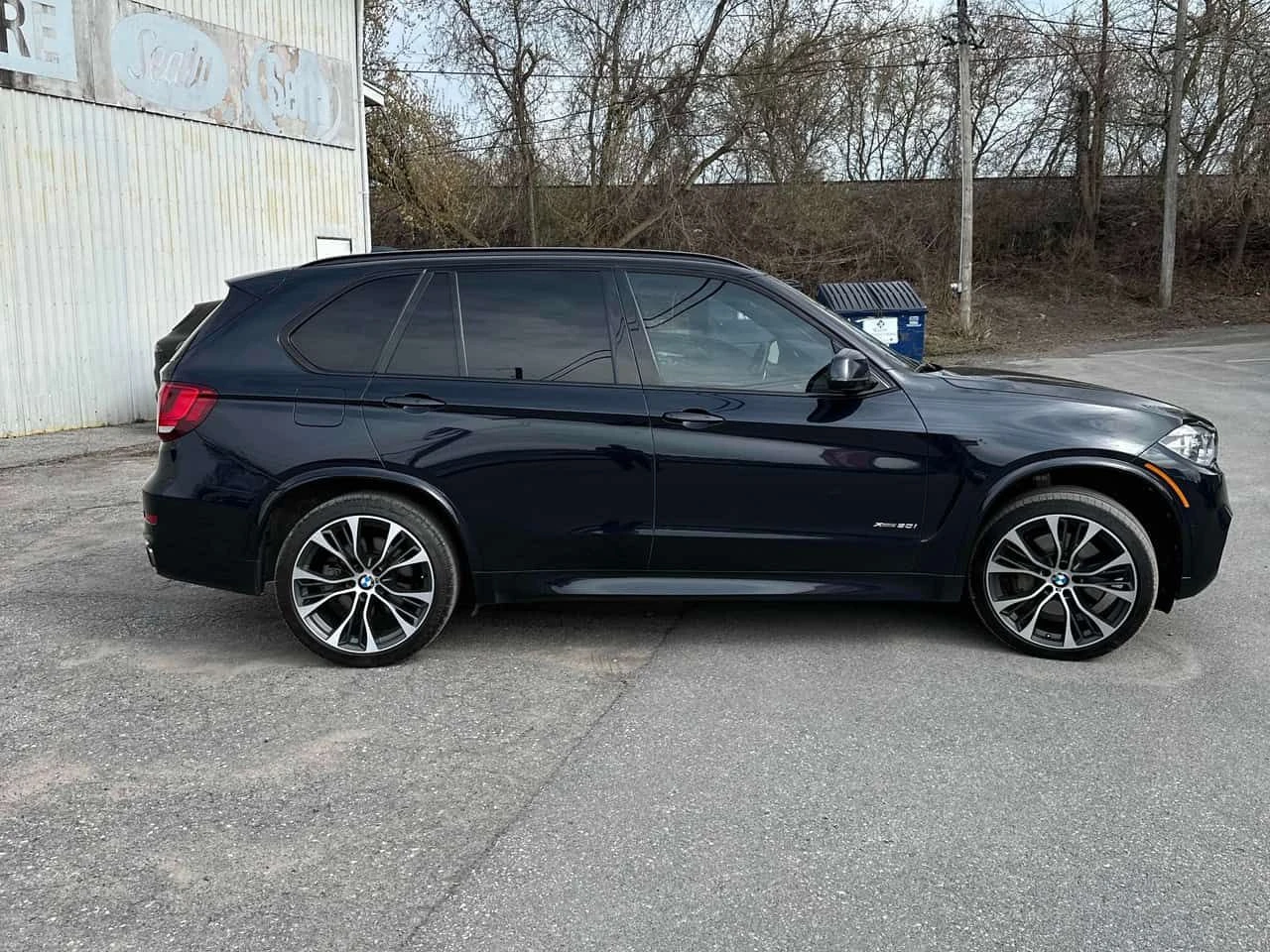 BMW X5 xDrive50i/ОБДУХВАНЕ/ПАНОРАМА/H K/360/ГУМИ+ ДЖАНТИ , снимка 4 - Автомобили и джипове - 54417297
