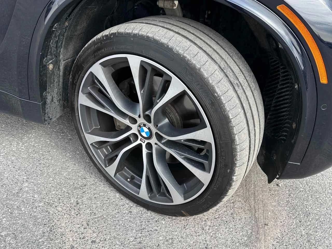BMW X5 xDrive50i/ОБДУХВАНЕ/ПАНОРАМА/H K/360/ГУМИ+ ДЖАНТИ , снимка 6 - Автомобили и джипове - 54417297