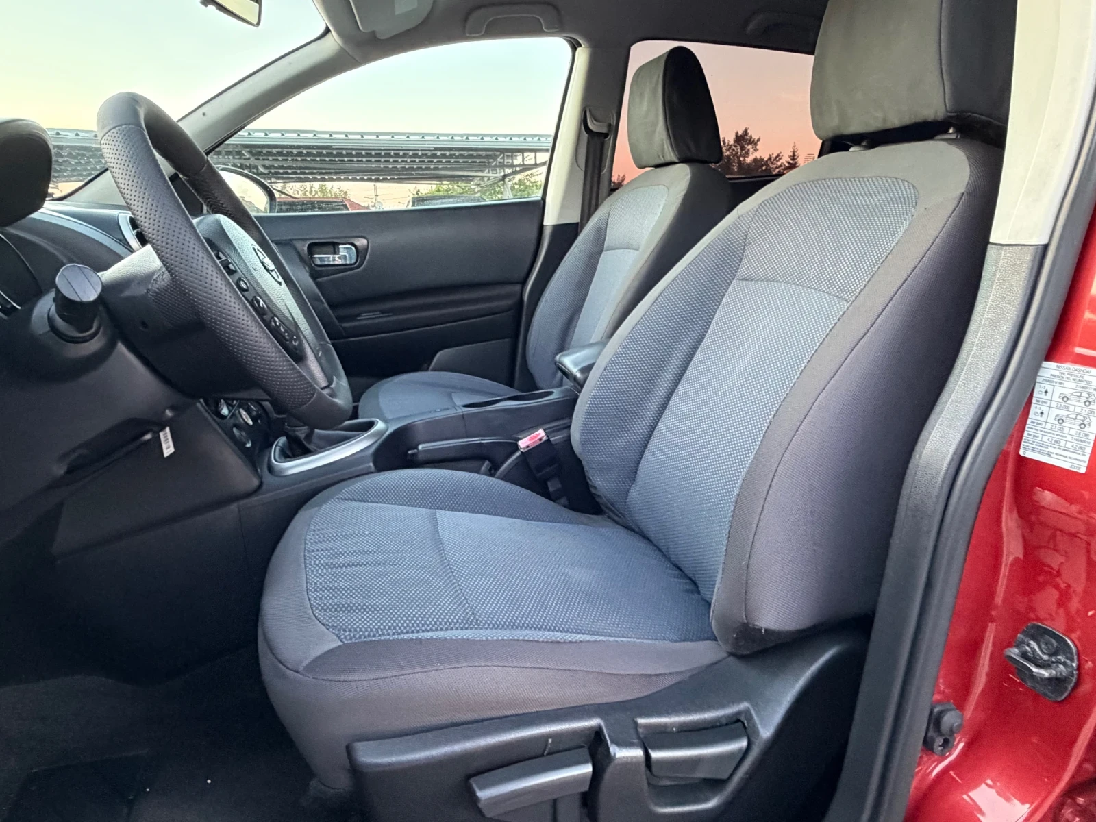 Nissan Qashqai 1.6i ИТАЛИЯ, снимка 7 - Автомобили и джипове - 54976140