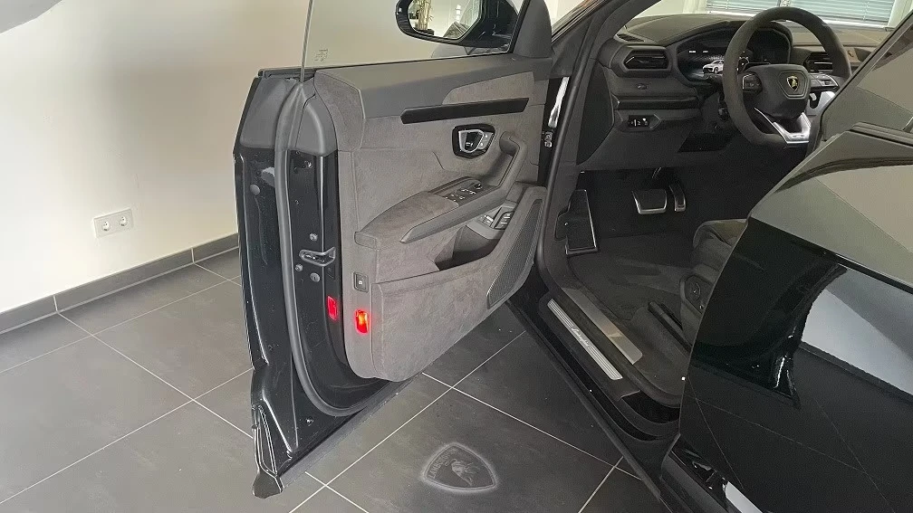 Lamborghini Urus SE PLUG-IN HYBRID KERAMIK STYLE-PAKET HEAD-UP, снимка 11 - Автомобили и джипове - 55135623