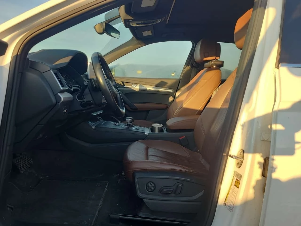 Audi Q5 * Progressiv * CARFAX * ОПЦИЯ ЗА ФИНАНСИРАНЕ, снимка 5 - Автомобили и джипове - 56326336