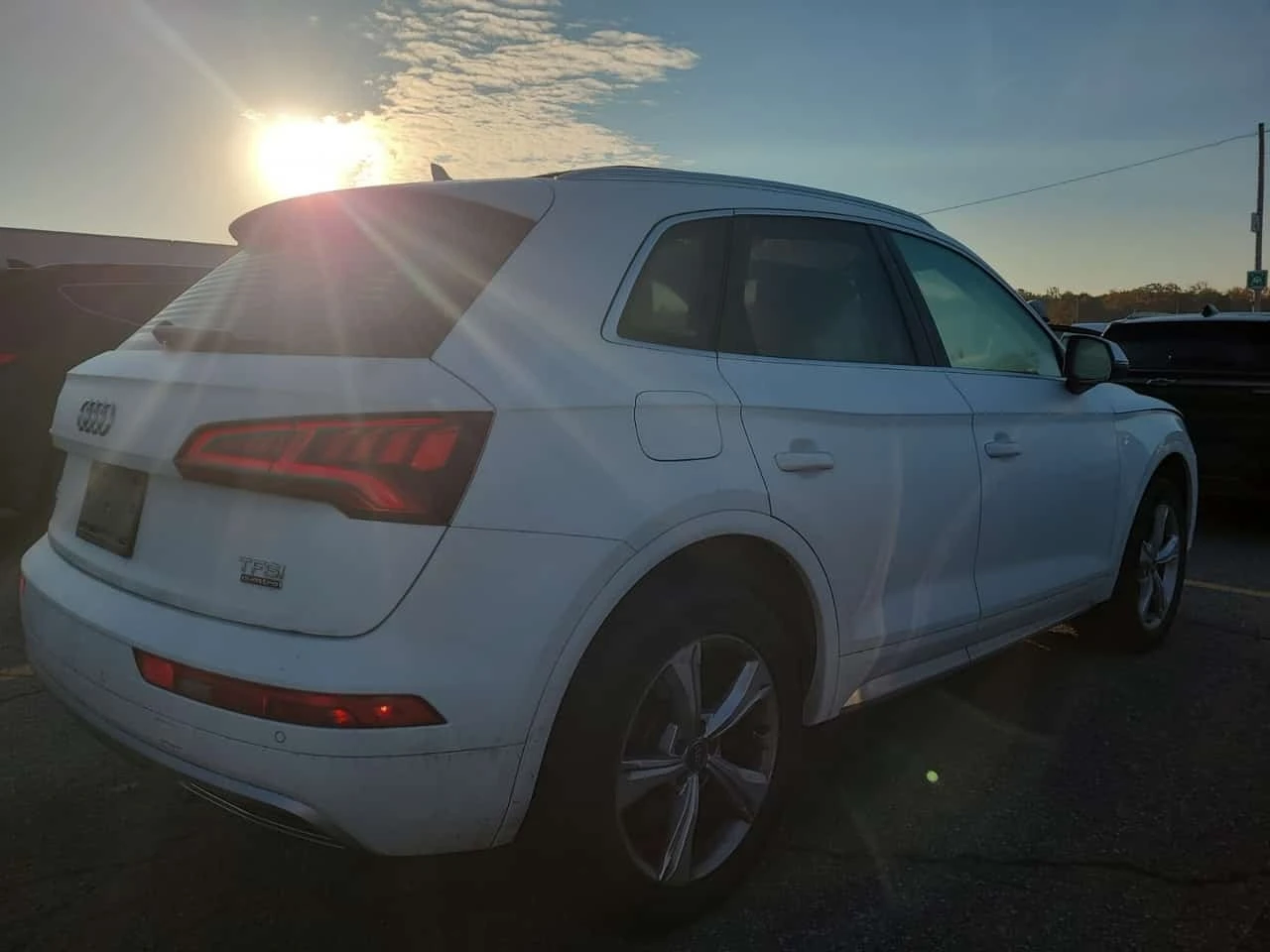 Audi Q5 * Progressiv * CARFAX * ОПЦИЯ ЗА ФИНАНСИРАНЕ, снимка 3 - Автомобили и джипове - 56326336