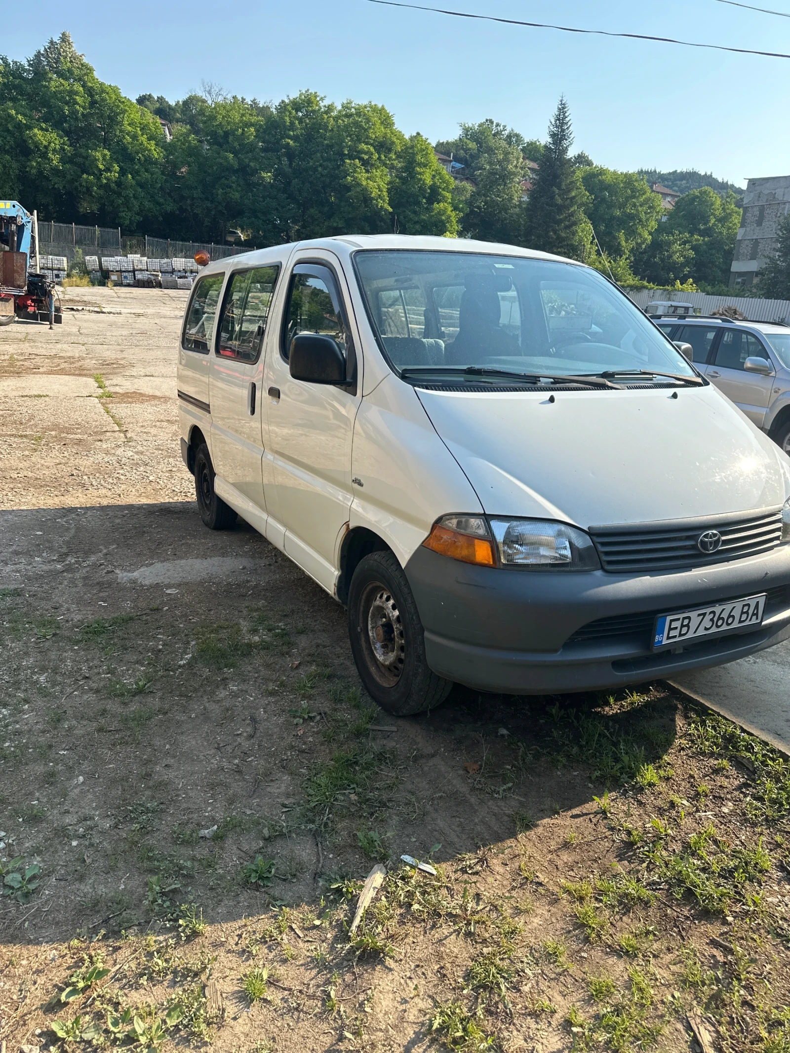 Toyota Hiace 7+ 1 - изображение 2