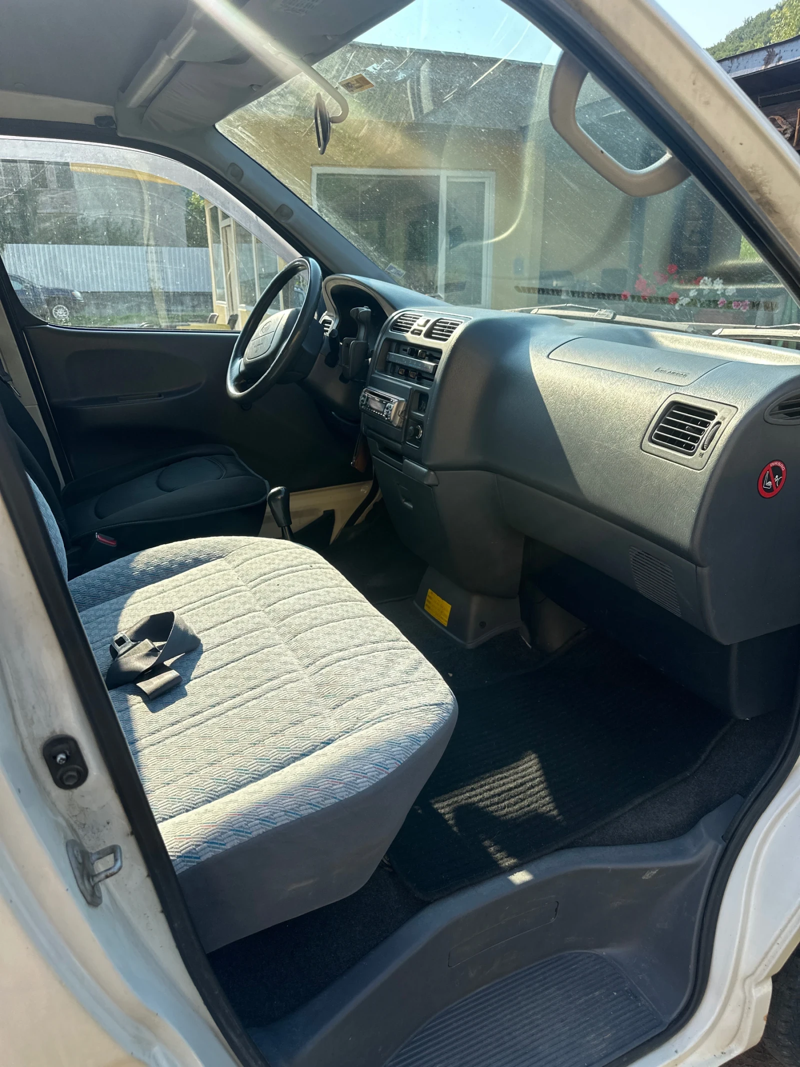 Toyota Hiace 7+ 1 - изображение 7