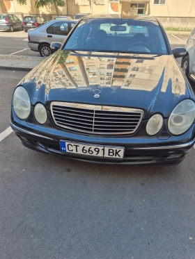 Mercedes-Benz E 220, снимка 1