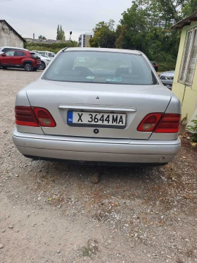 Mercedes-Benz E 200, снимка 2