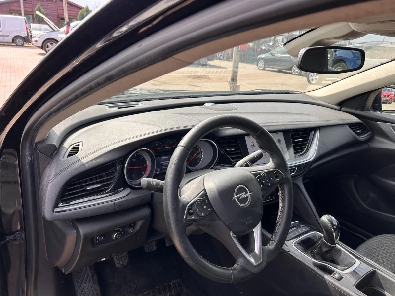 Opel Insignia 1.6CDTI NAVI EURO 6 ЛИЗИНГ, снимка 10 - Автомобили и джипове - 44621298