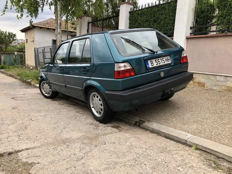 VW Golf, снимка 5 - Автомобили и джипове - 47041415