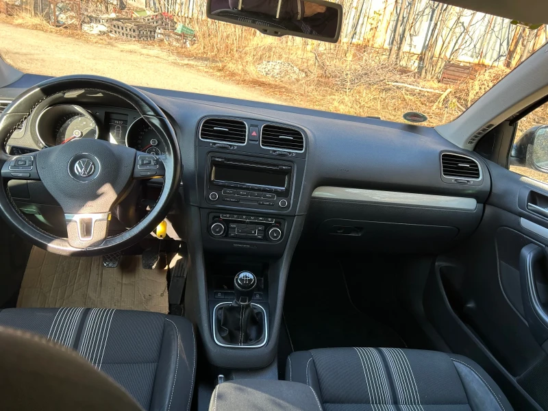 VW Golf 1.6 TDI MATCH, снимка 14 - Автомобили и джипове - 48900001