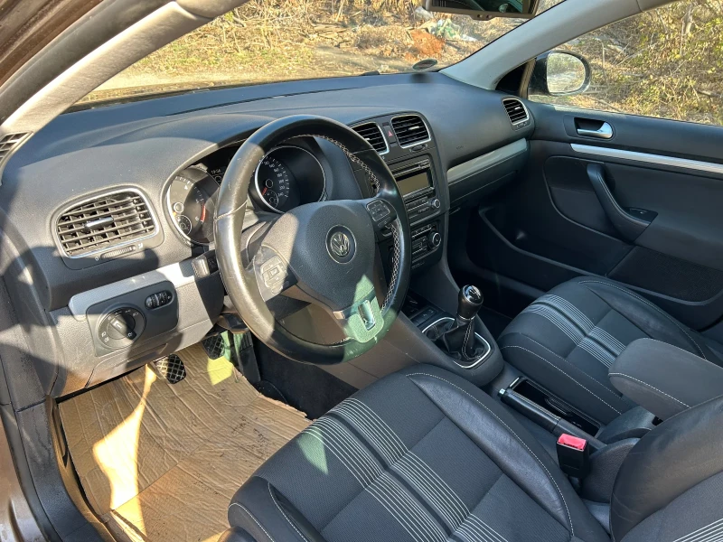 VW Golf 1.6 TDI MATCH, снимка 12 - Автомобили и джипове - 48042321