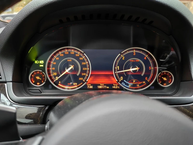 BMW 530 530d М пакет, снимка 13 - Автомобили и джипове - 52358855