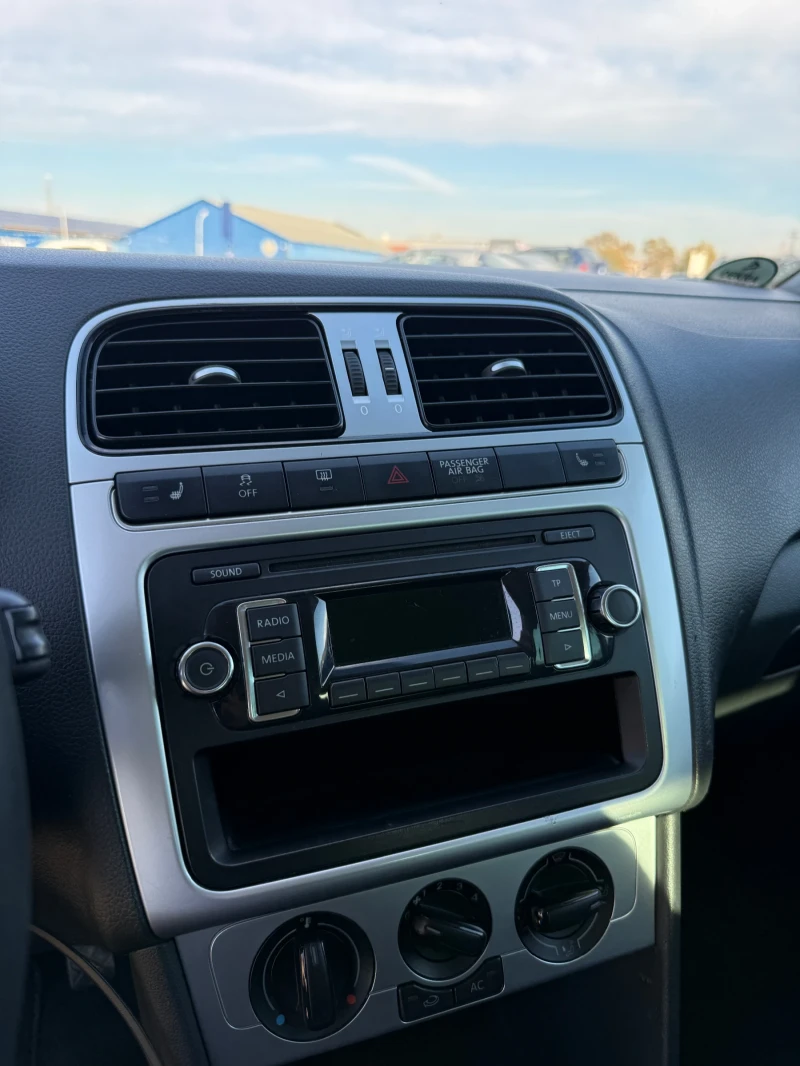 VW Polo 1.6 TDI Match, снимка 13 - Автомобили и джипове - 52532614