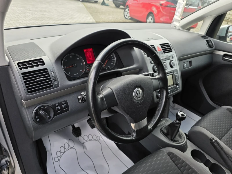VW Touran 2.0TDi 7места 154000км Navi Лизинг, снимка 10 - Автомобили и джипове - 52479700