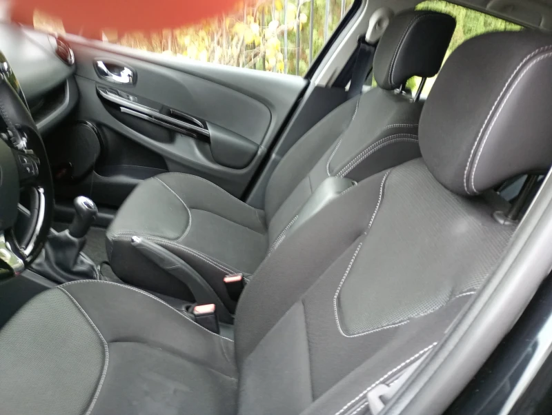 Renault Clio 0.9Тсе, снимка 5 - Автомобили и джипове - 52812909
