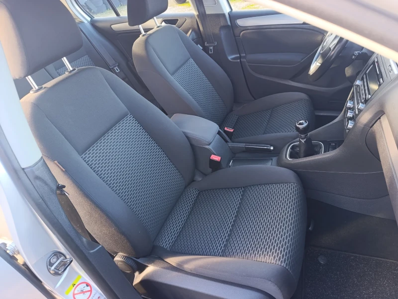 VW Golf 1.4i, снимка 10 - Автомобили и джипове - 53045056