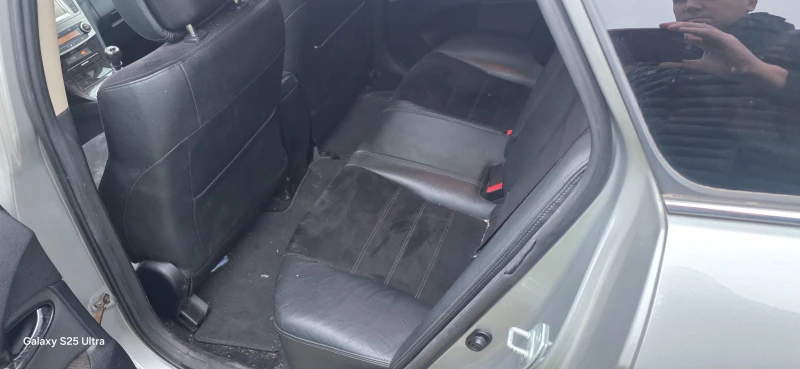 Toyota Avensis 2.0d  FACE, снимка 14 - Автомобили и джипове - 53078326