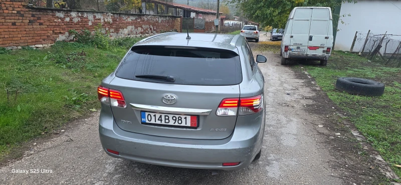 Toyota Avensis 2.0d  FACE, снимка 15 - Автомобили и джипове - 53078326