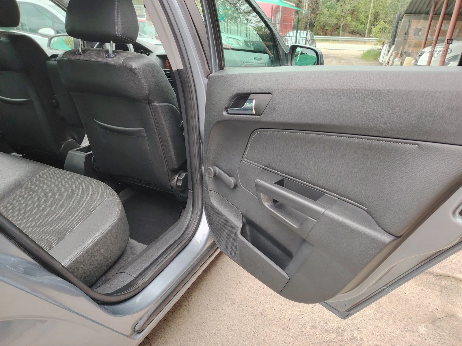 Opel Astra 1.6 i - изображение 7