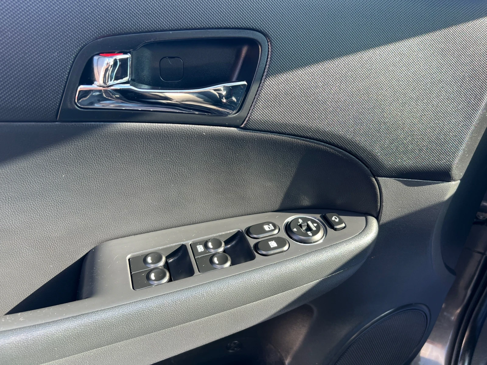 Hyundai I30 2.0 SW SWISS - изображение 8