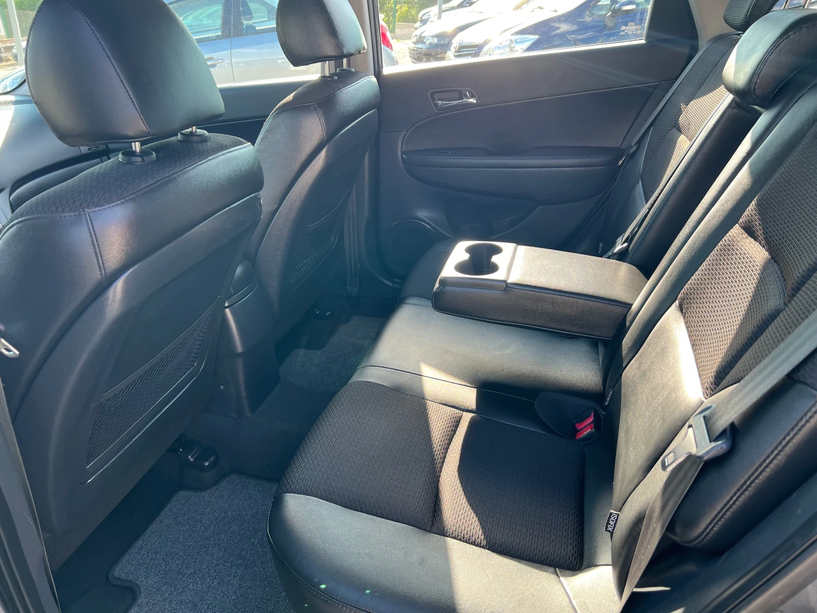 Hyundai I30 2.0 SW SWISS - изображение 9