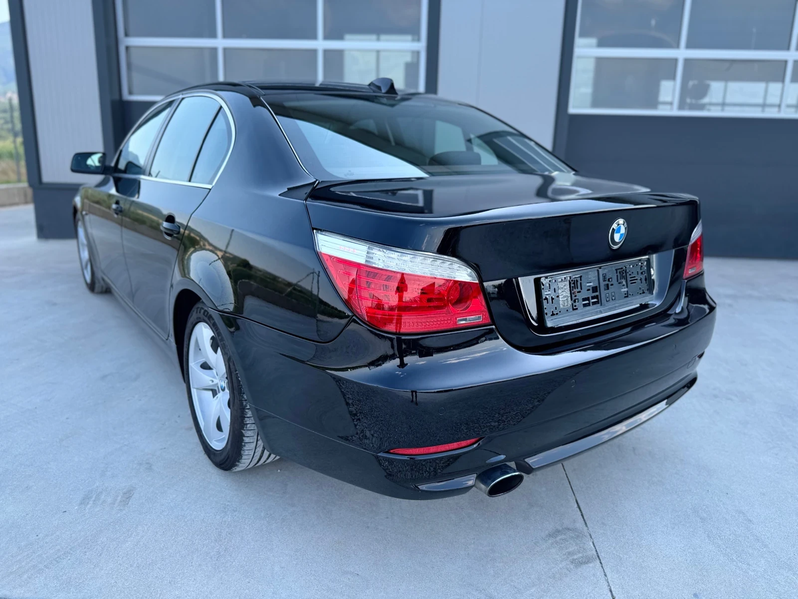 BMW 520 216 000 KM - изображение 4
