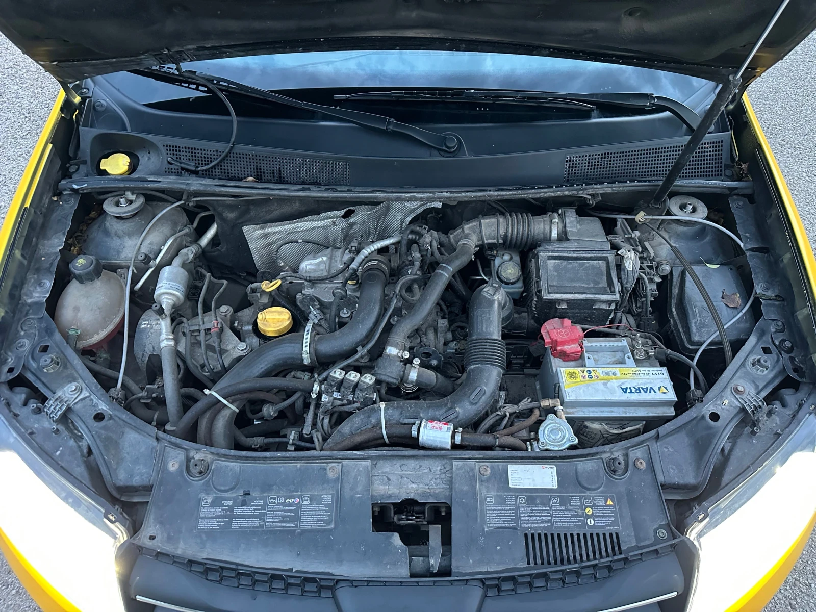 Dacia Sandero  - изображение 9