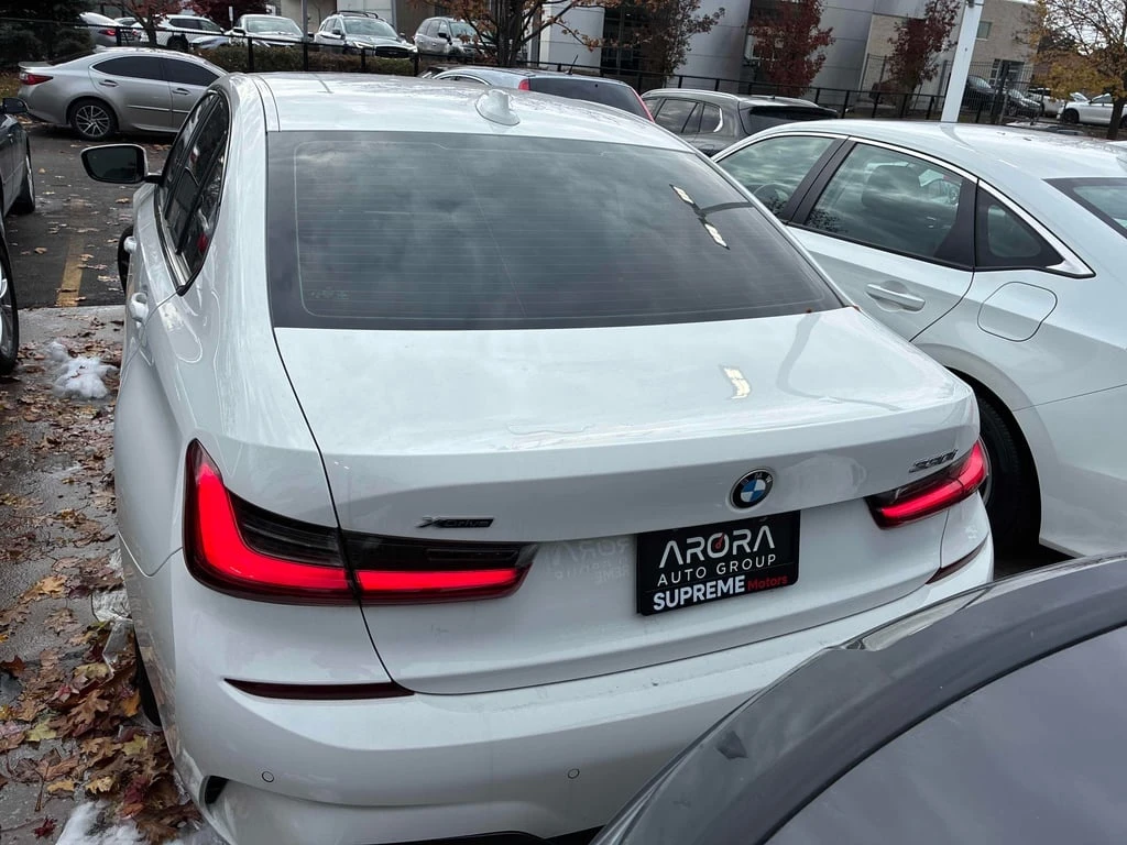 BMW 330 i xDrive * CARFAX *    | Mobile.bg   5