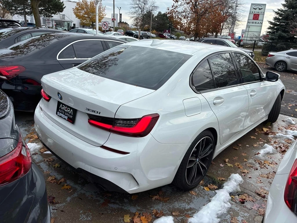 BMW 330 i xDrive * CARFAX *    | Mobile.bg   4