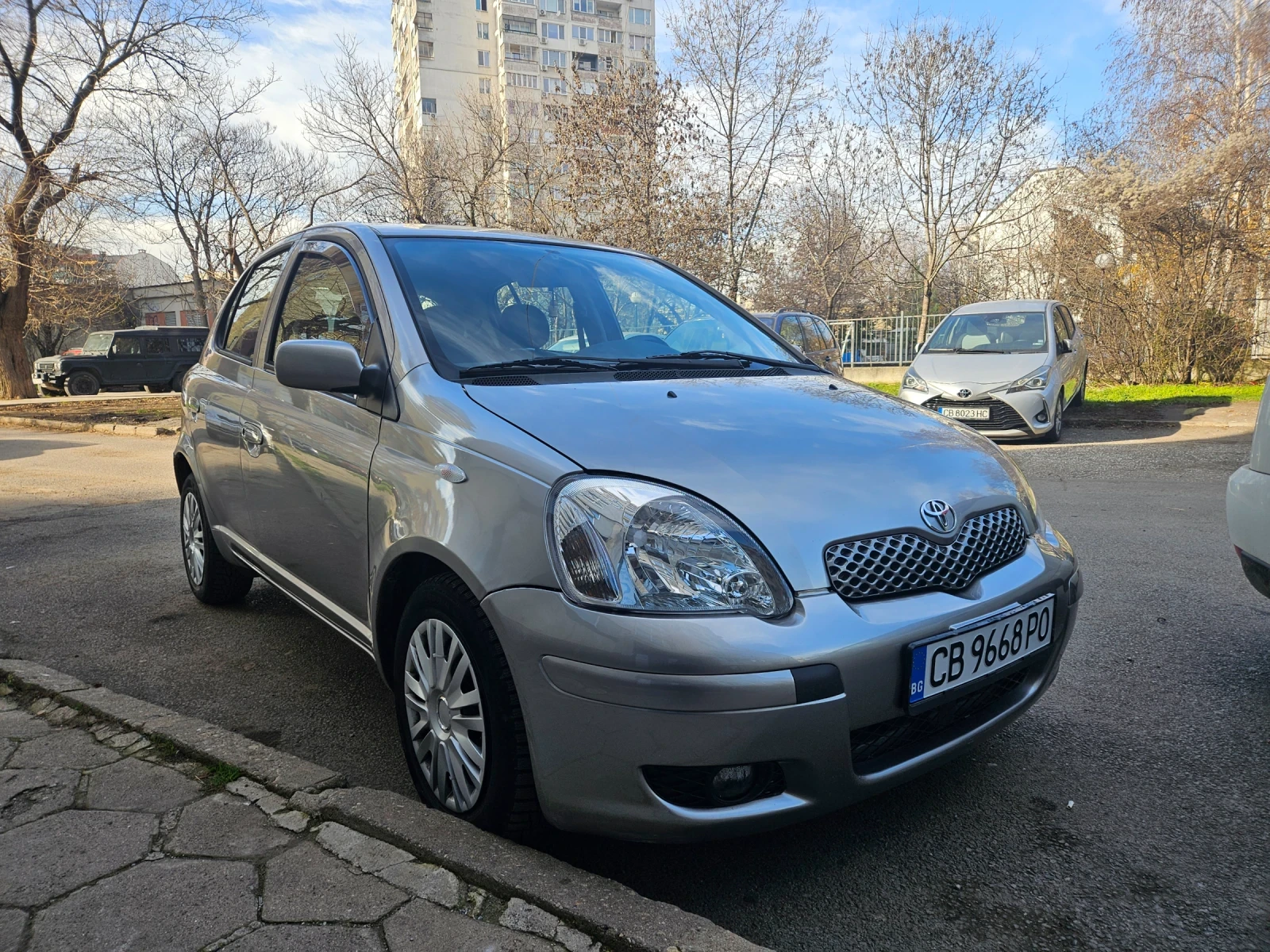 Toyota Yaris  - изображение 2