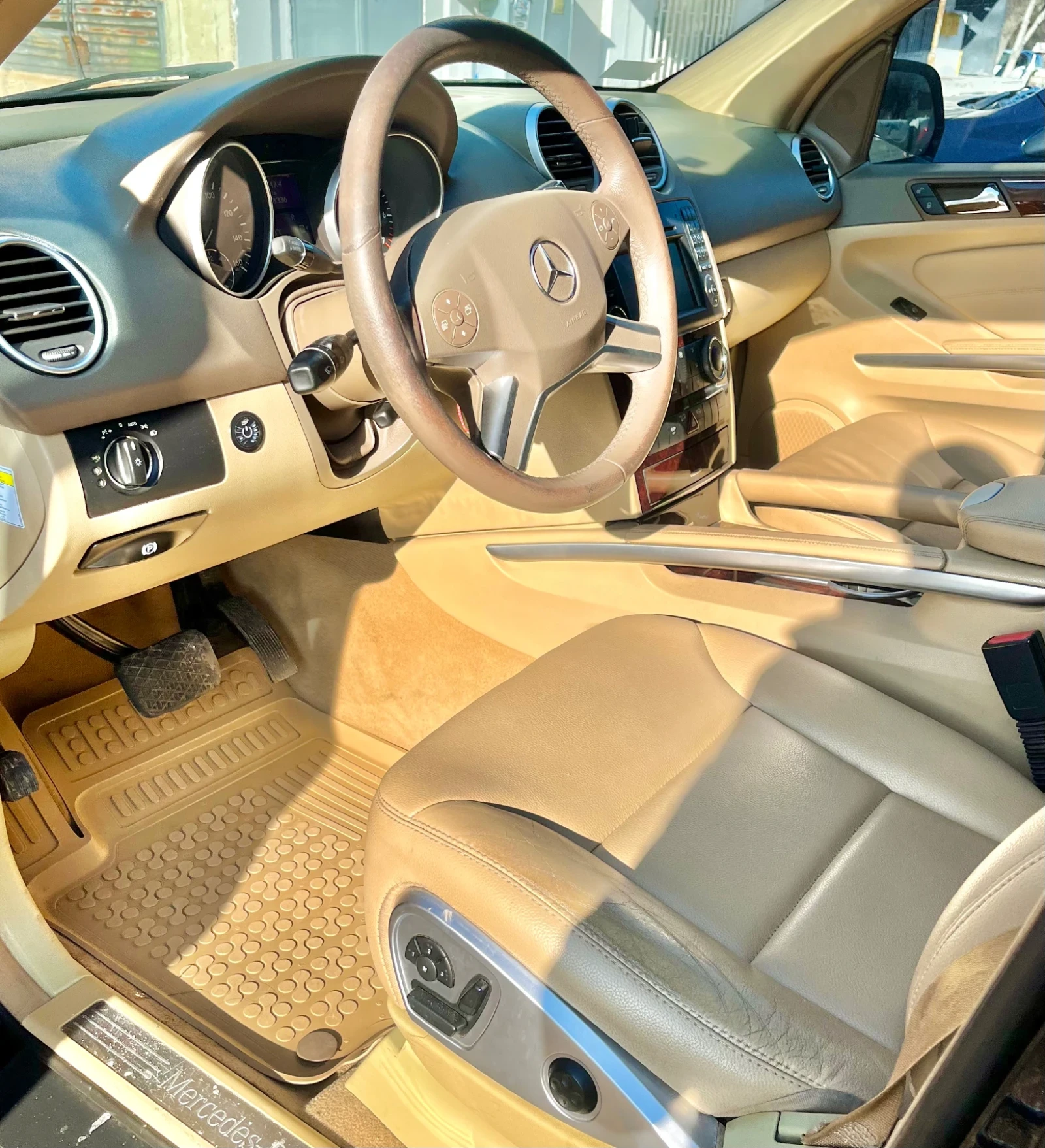 Mercedes-Benz ML 550 * AMG LINE* V8* CARFAX* 5.5* 388 | Mobile.bg � ����������� 7