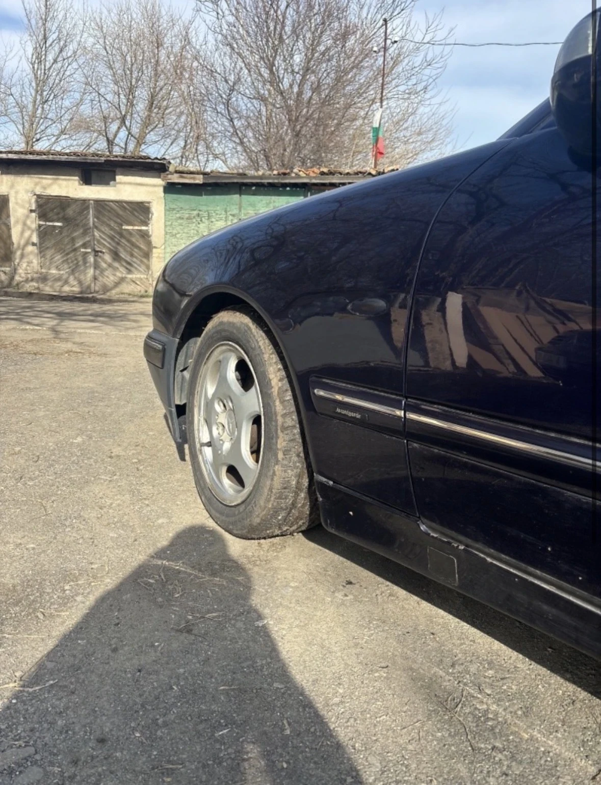 Mercedes-Benz E 220, снимка 4 - Автомобили и джипове - 53830234