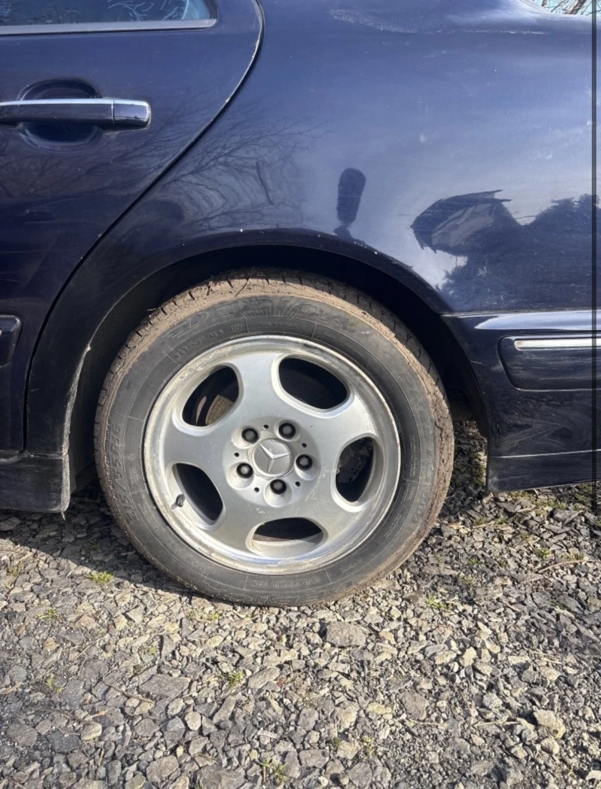 Mercedes-Benz E 220, снимка 3 - Автомобили и джипове - 53830234