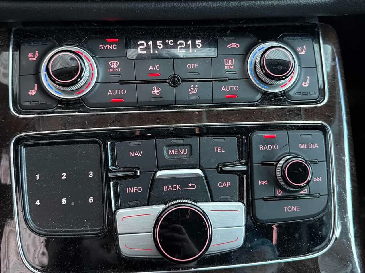 Audi A8  3.0T / CARFAX / 360 / ОБДУХВАНЕ , снимка 16 - Автомобили и джипове - 53853904