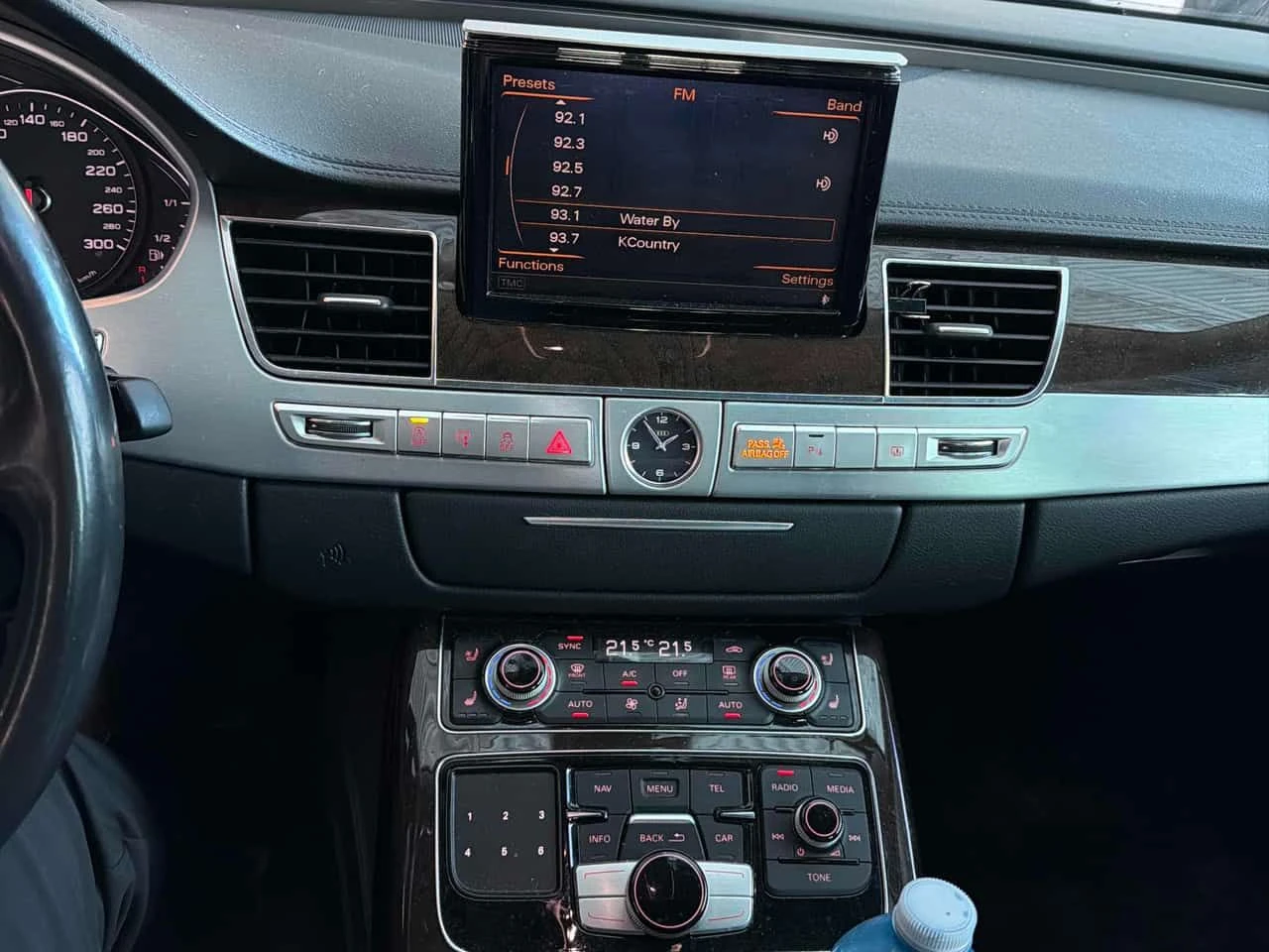 Audi A8  3.0T / CARFAX / 360 / ОБДУХВАНЕ , снимка 9 - Автомобили и джипове - 53853904