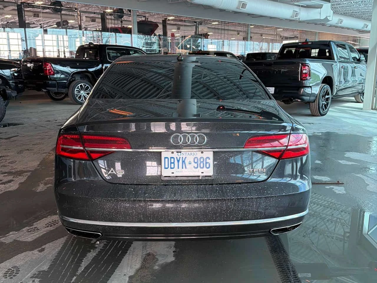 Audi A8  3.0T / CARFAX / 360 / ОБДУХВАНЕ , снимка 4 - Автомобили и джипове - 53853904