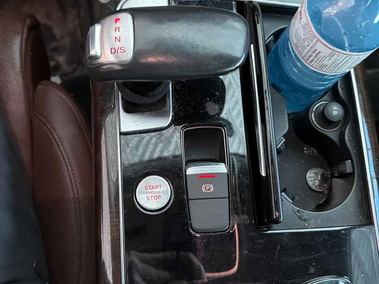 Audi A8  3.0T / CARFAX / 360 / ОБДУХВАНЕ , снимка 17 - Автомобили и джипове - 53853904