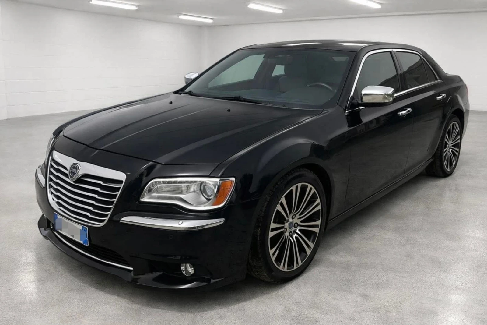 Lancia Thema 3.0CRDI(239)* PLATINUM-EDITION* НОВ ВНОС* , снимка 2 - Автомобили и джипове - 54094809