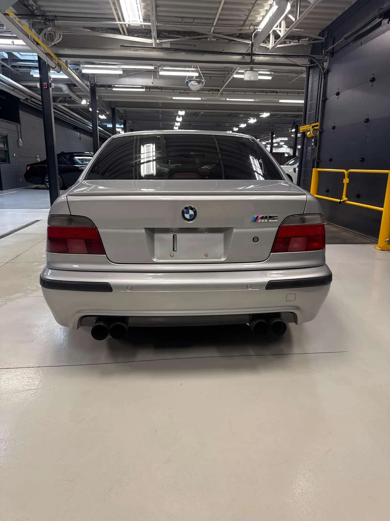 BMW M5 * CARFAX * ЦЕНА ДО БГ, снимка 5 - Автомобили и джипове - 54760012