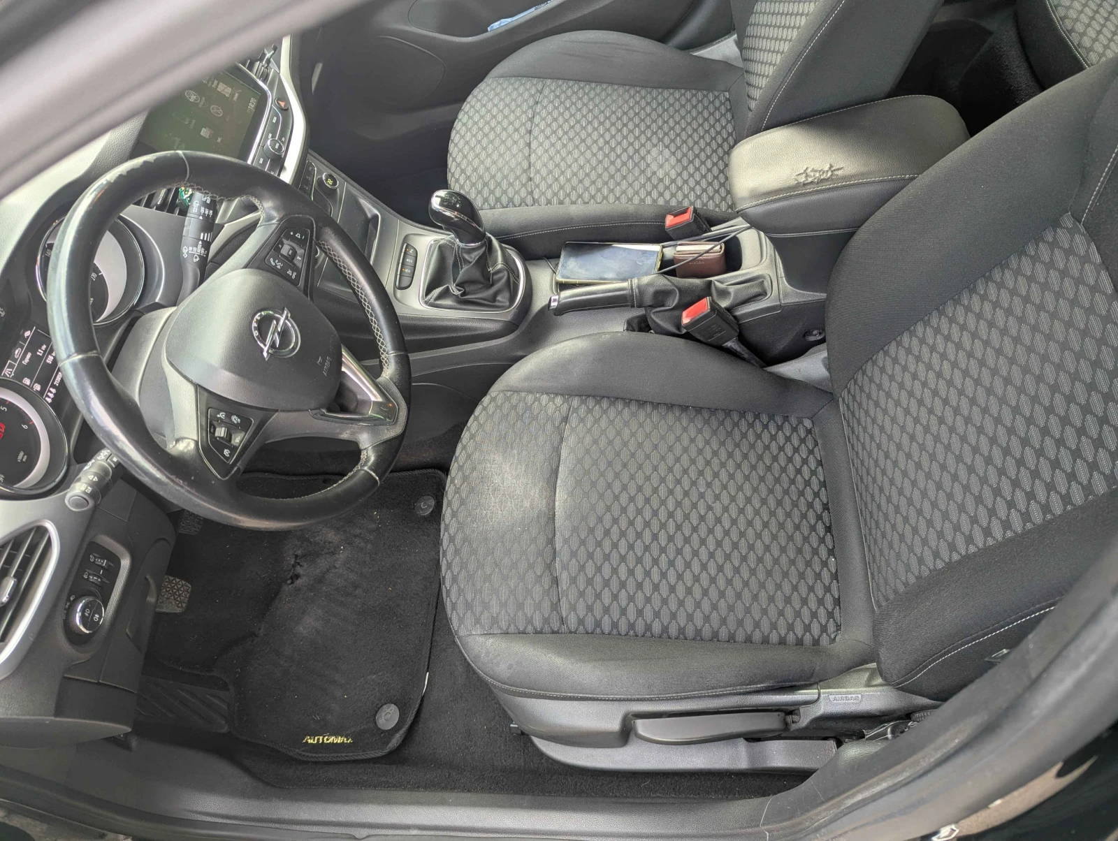 Opel Astra Sports Tourer, снимка 5 - Автомобили и джипове - 55015366