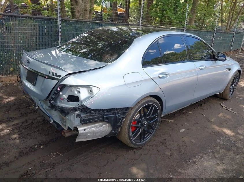 Mercedes-Benz E 63 AMG S| BURMESTER| ОБДУХВАНЕ| КЛИП НА МОТОРА , снимка 7 - Автомобили и джипове - 55045971