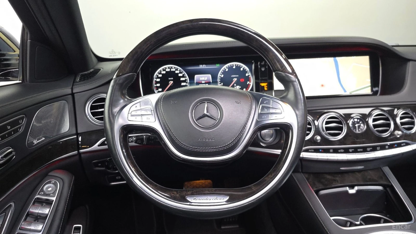 Mercedes-Benz S 500 LONG* МОНИТОРИ* КОЖА* ОБДУХВ* НАВИ* ПАНО, снимка 11 - Автомобили и джипове - 55593194